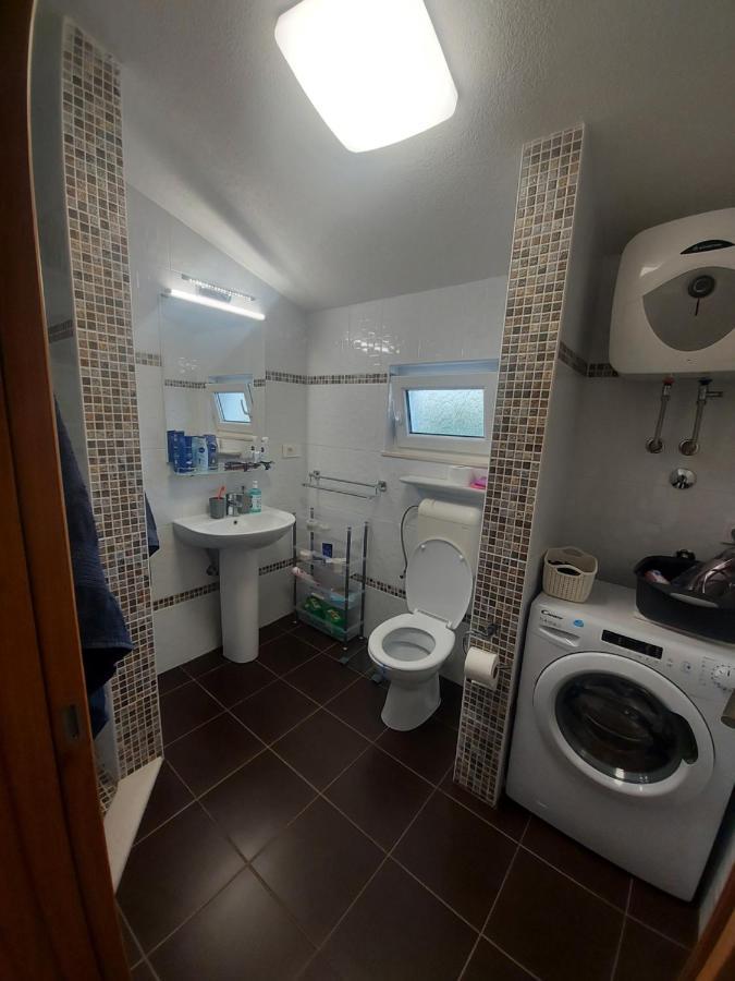 Dk Apartments Krasici Tivat Bagian luar foto