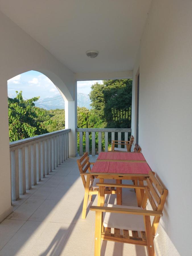 Dk Apartments Krasici Tivat Bagian luar foto