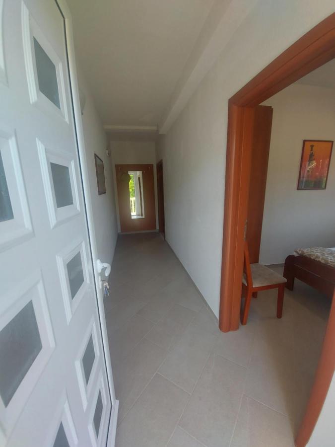 Dk Apartments Krasici Tivat Bagian luar foto