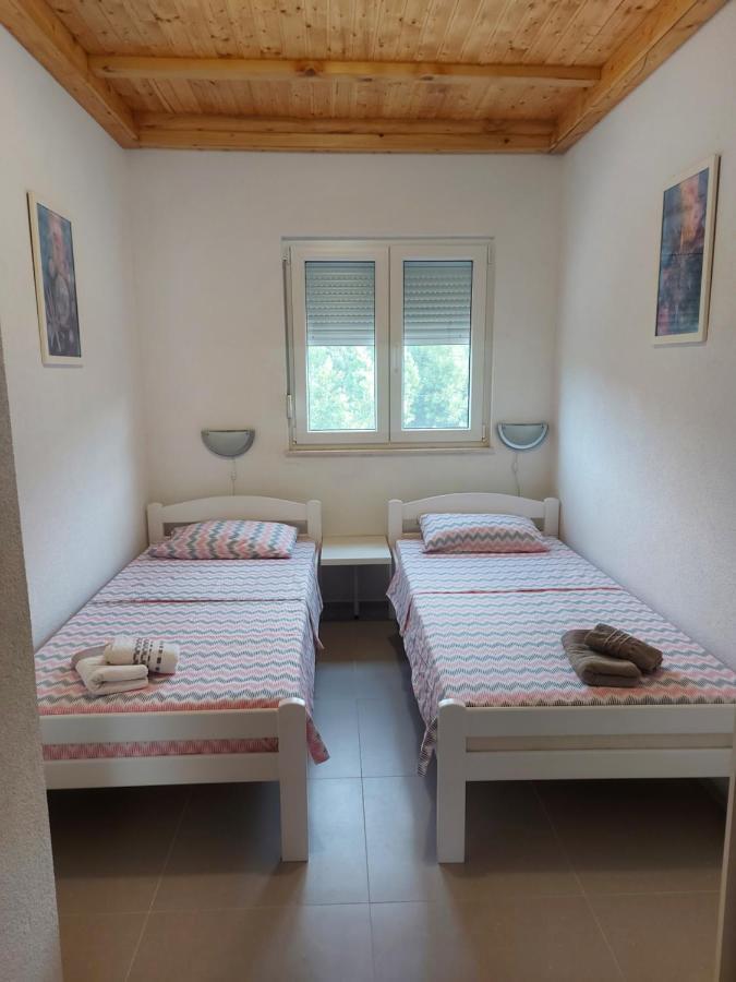 Dk Apartments Krasici Tivat Bagian luar foto