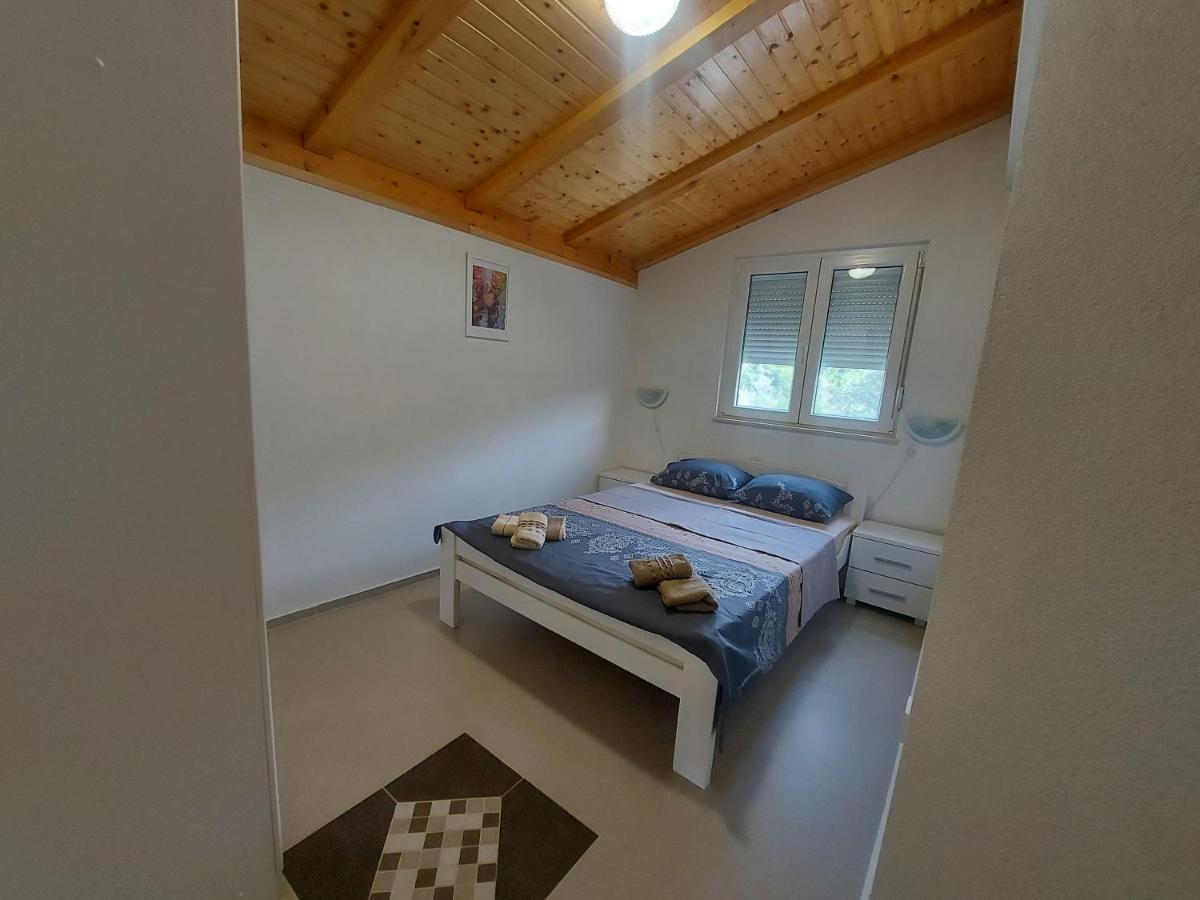 Dk Apartments Krasici Tivat Bagian luar foto