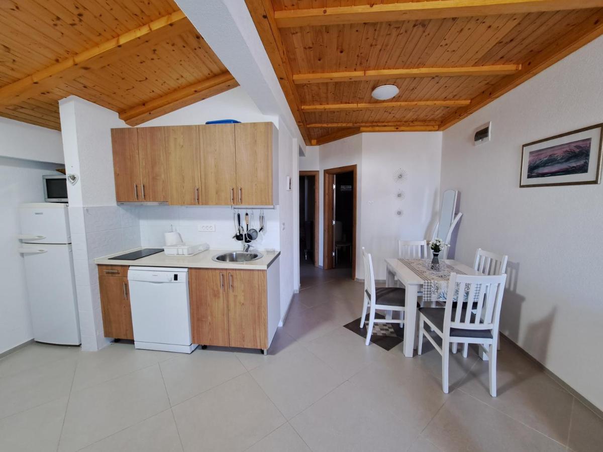 Dk Apartments Krasici Tivat Bagian luar foto