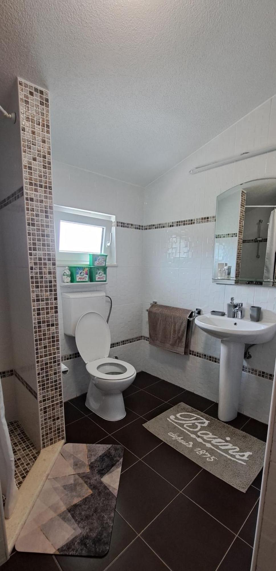 Dk Apartments Krasici Tivat Bagian luar foto